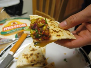 Quesadilla con salsa