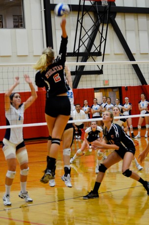 Kirdar_Volleyball_spike2