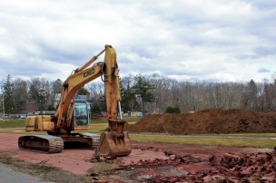 Ho_Freeman Track_Excavator1