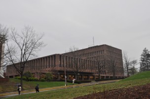Wesleyan_University_-_Exley_Science_Center_01