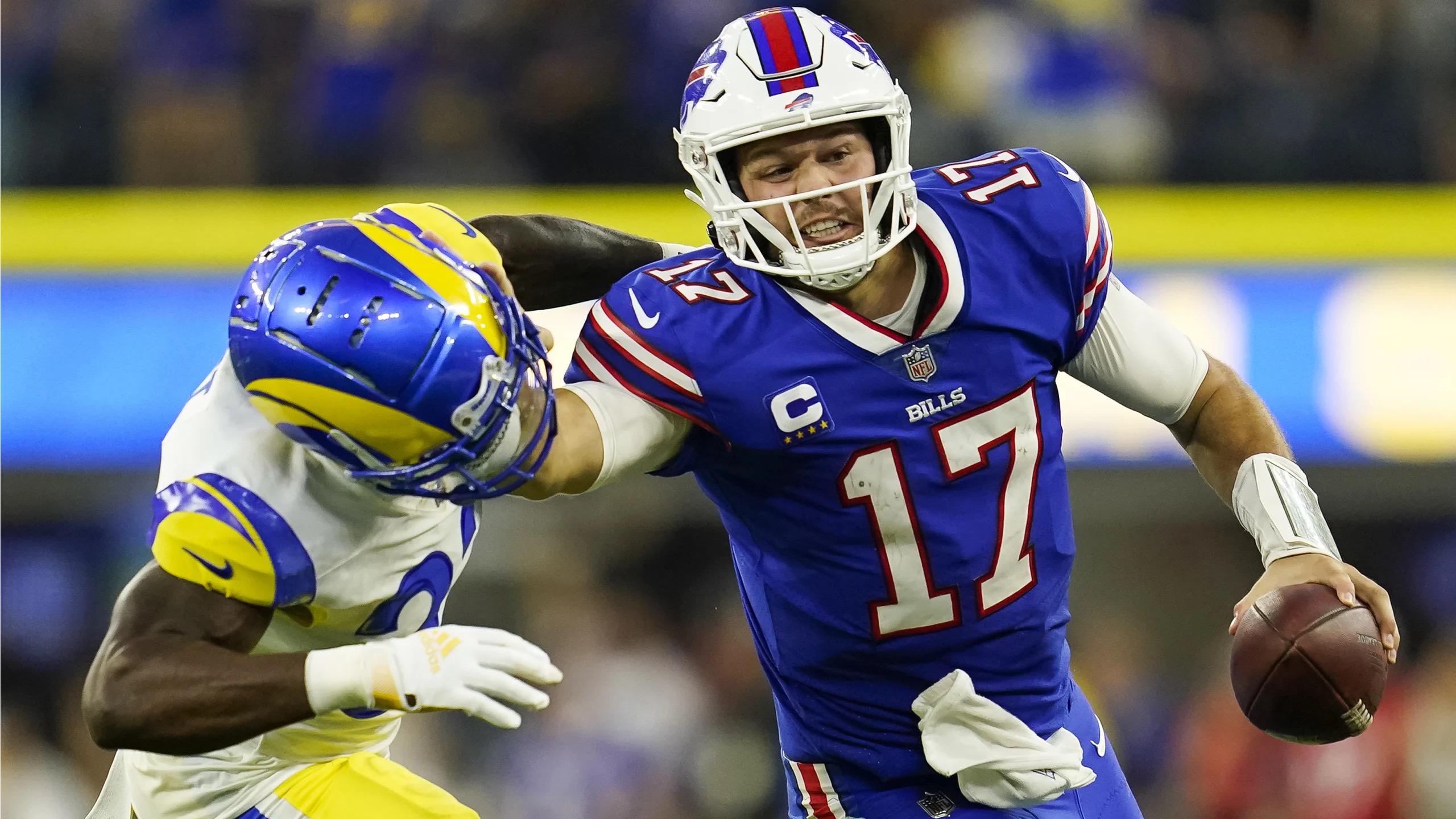 Football Bills and Rams Play